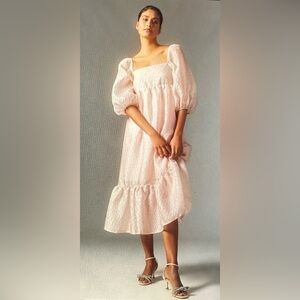 Anthropologie Blush Textured puff-sleeve dress with pockets!